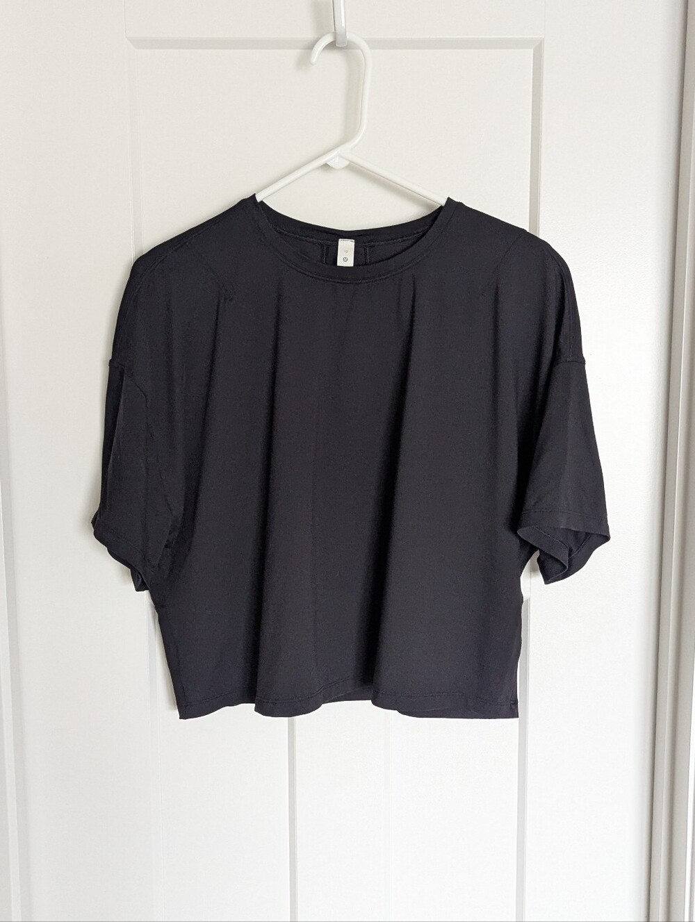 Lululemon Abrasion Resistant Training Cropped T-shirt - Black sz 12